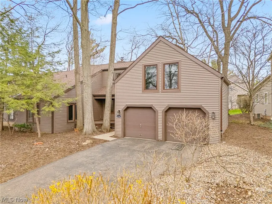 1536 Baycrest Nw Drive, Canton, OH 44708 - #3