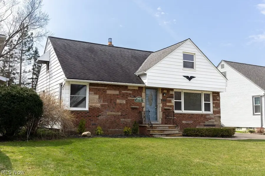 5404 Beacon Road, Lyndhurst, OH 44124 - #3