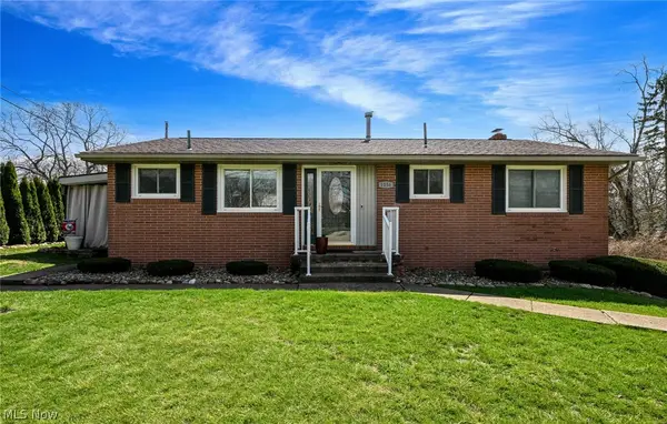 1156 Terrace Nw Road, North Canton, OH 44720