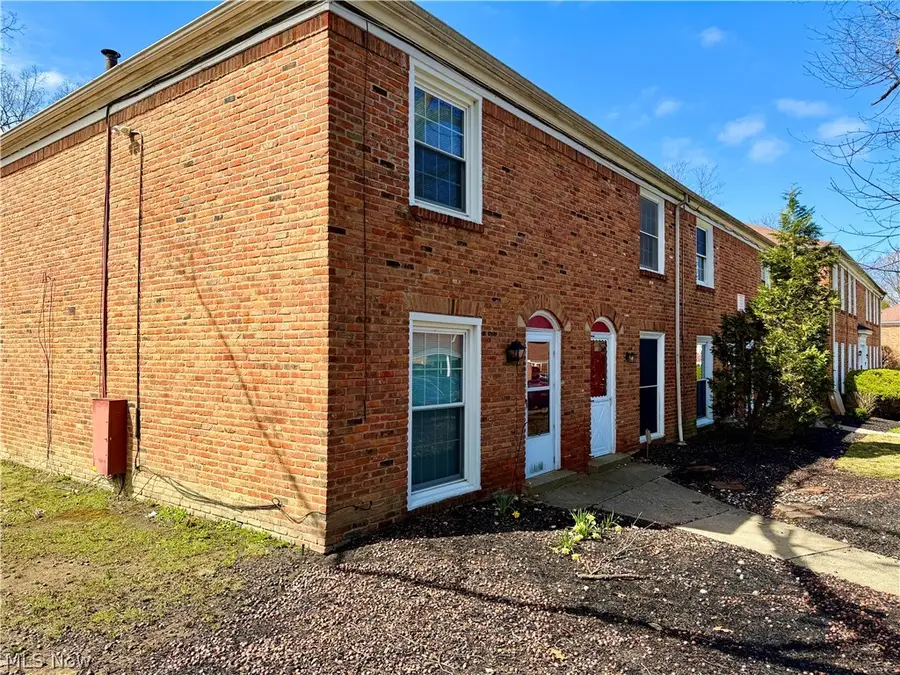 11 Trenton Square #T27, Euclid, OH 44143 - #2