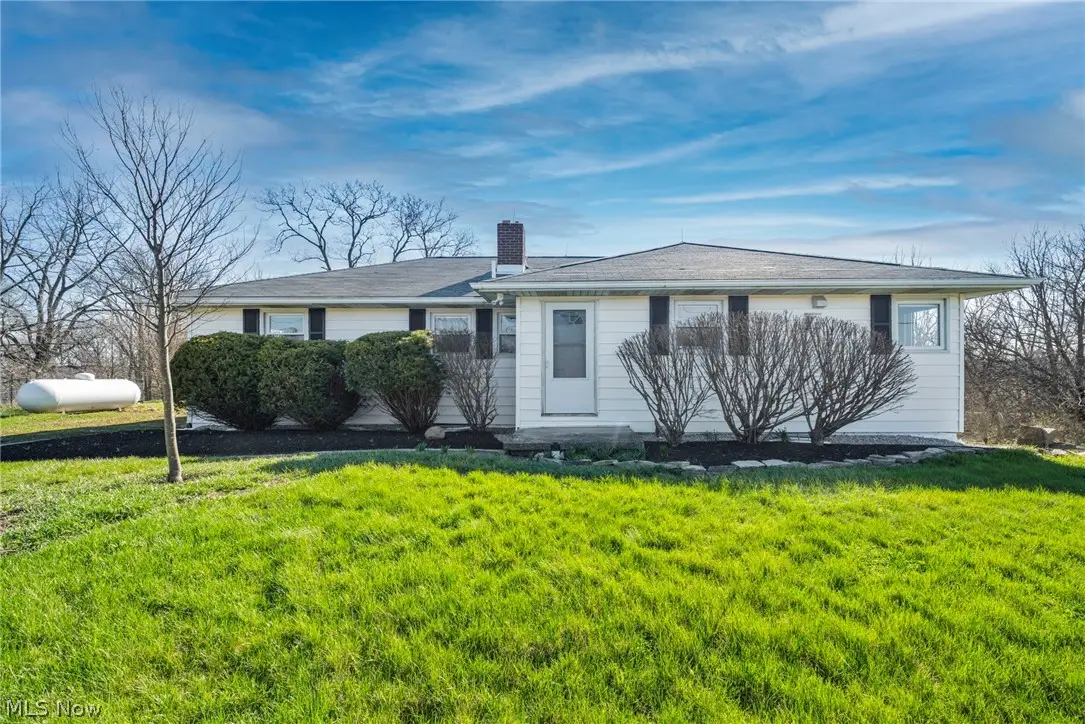 7688 State Route 257 N, Thompson, OH 43342 - #1