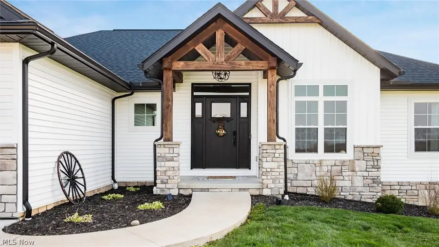 6865 Heritage Run Drive, Zanesville, OH 43701 - #3