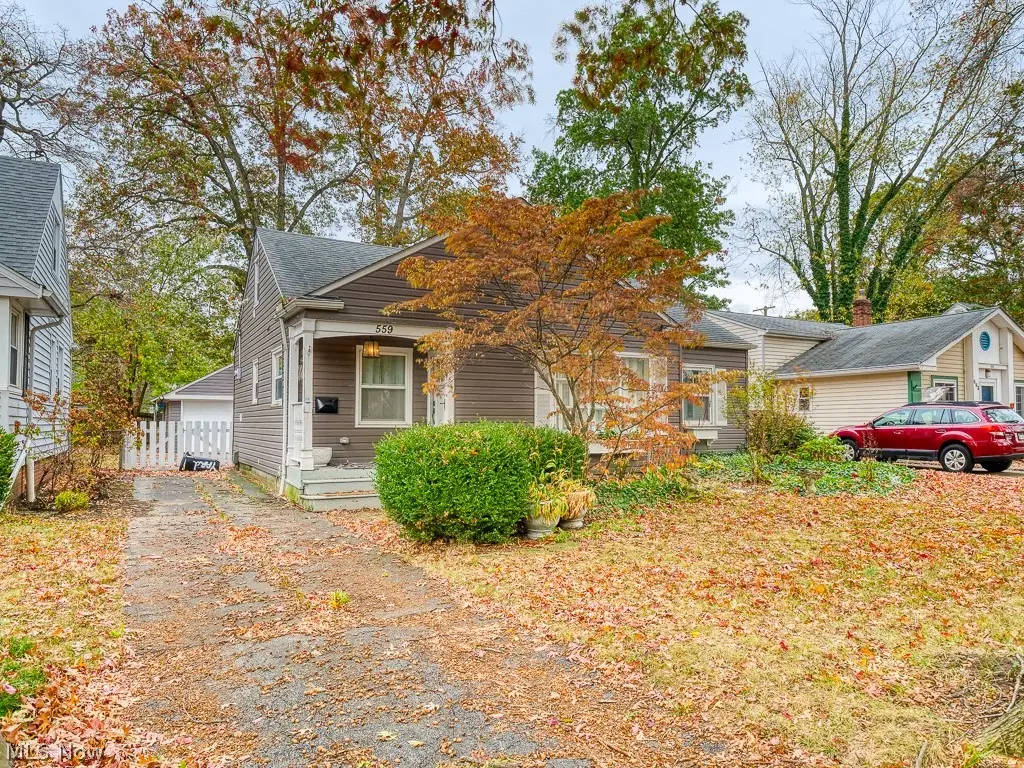 559 Kenilworth Road, Bay Village, OH 44140 - #1