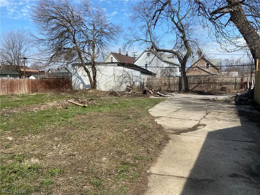 3344 Woodbridge Avenue, Cleveland, OH 44109 - #3