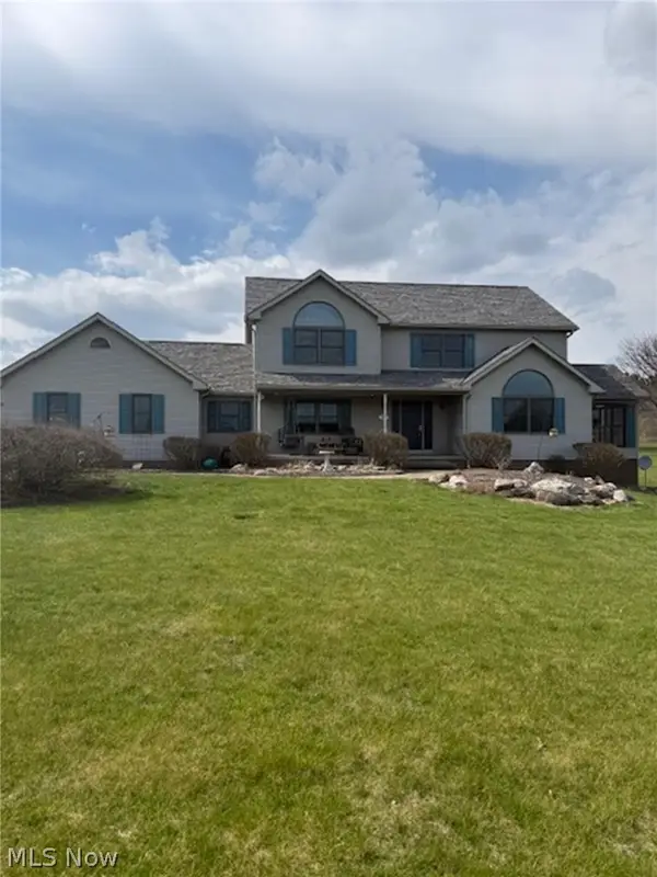 2285 Thoroughbred Drive, Wadsworth, OH 44281