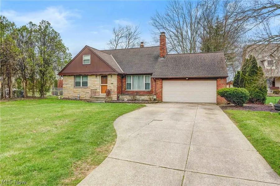 24037 Mastick Road, North Olmsted, OH 44070 - #2