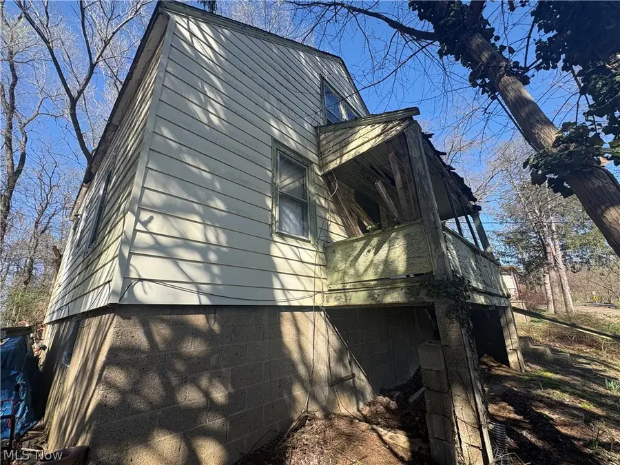 437 Warwick Avenue, Zanesville, OH 43701 - #2