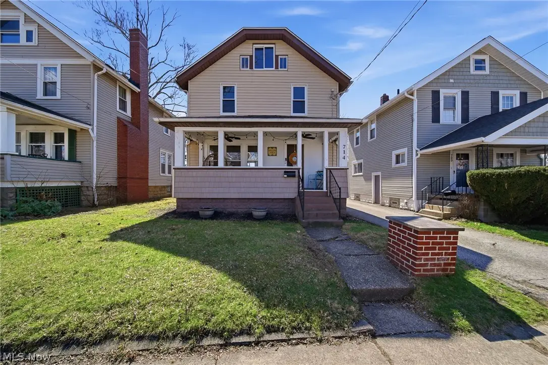 714 Grant Avenue, Cuyahoga Falls, OH 44221 - #1
