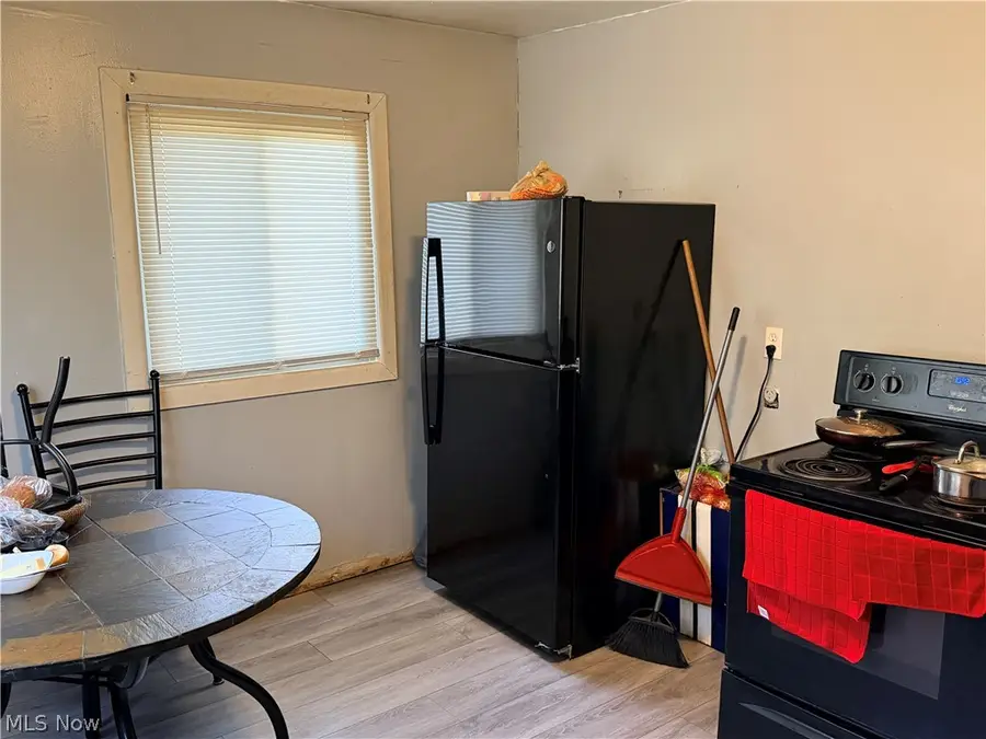 690 Lener Sw Avenue, Warren, OH 44485 - #2