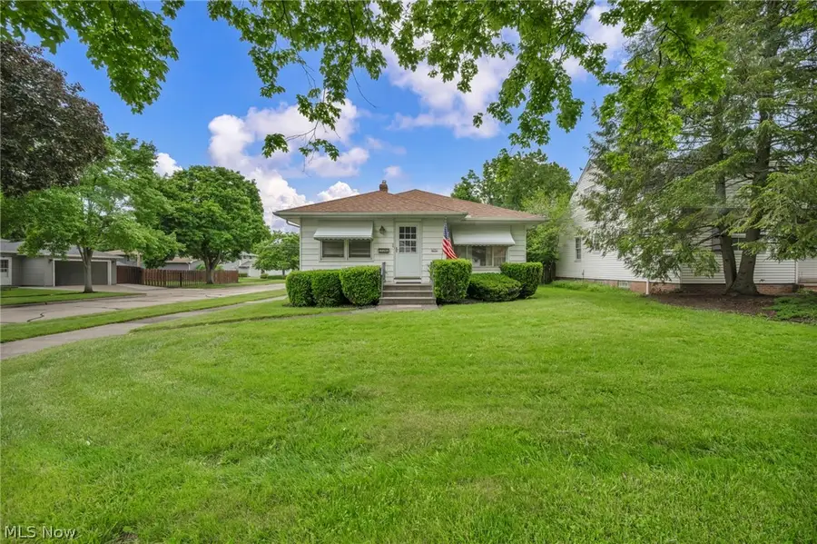 11362 Blossom Avenue, Parma Heights, OH 44130 - #2