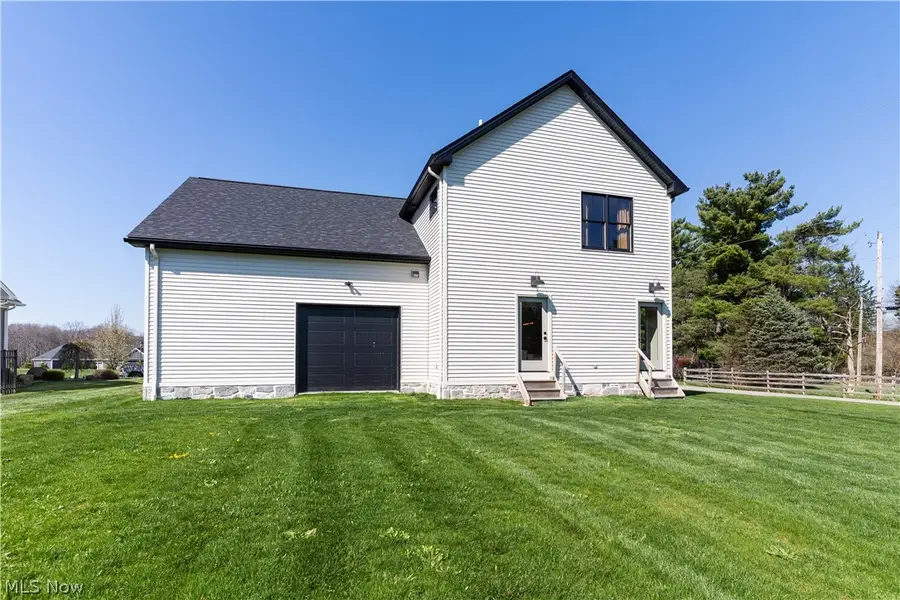 782 Radcliffe Pass, Columbiana, OH 44408 - #2