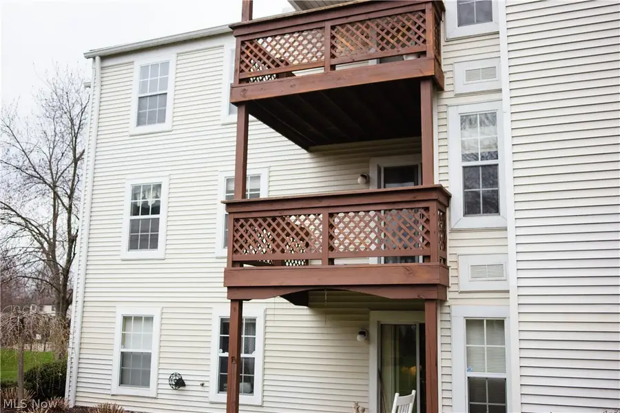 1304 Cedarwood Drive #A2, Westlake, OH 44145 - #3