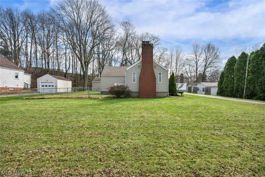 3510 Westview Nw Avenue, Canton, OH 44709 - #3