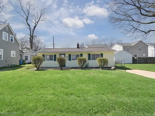 33850 Beachpark Drive, Eastlake, OH 44095