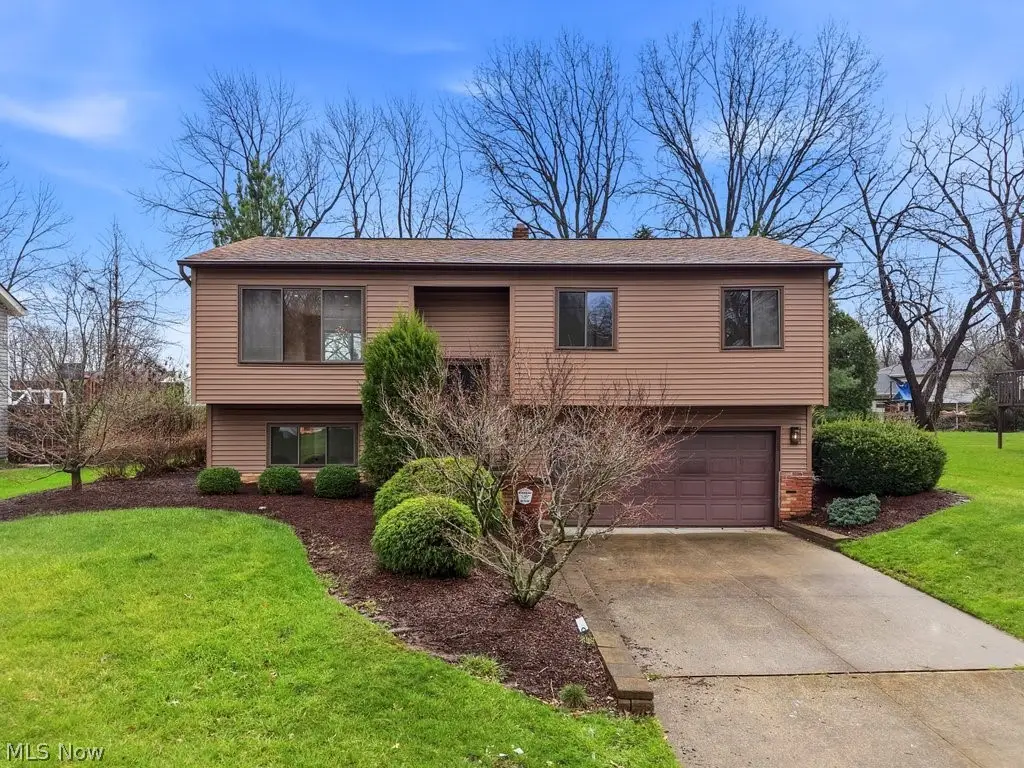 9415 Lawnfield Drive, Twinsburg, OH 44087 - #1