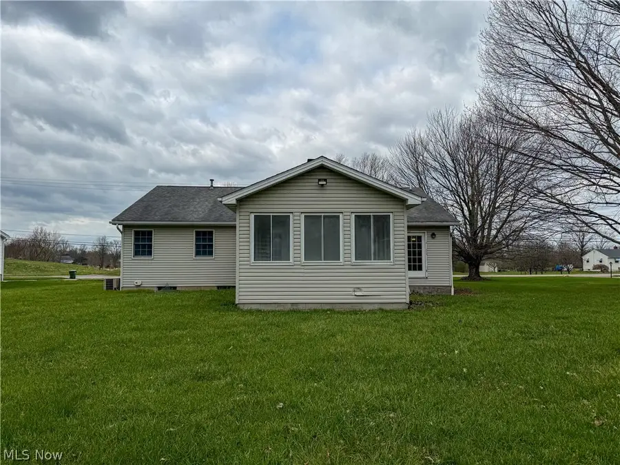 9825 Struthers Road, New Middletown, OH 44442 - #2