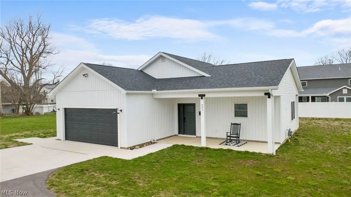 231 Lake Avenue, Ashtabula, OH 44004 - #1