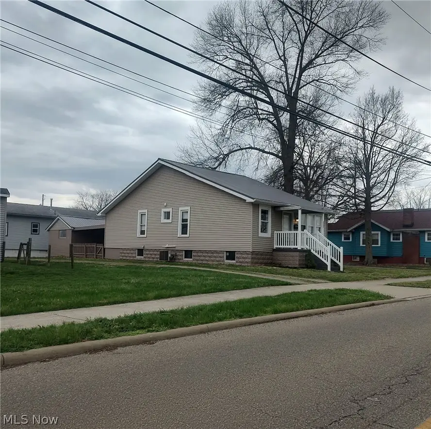 1305 Eastport Avenue, Uhrichsville, OH 44683 - #3