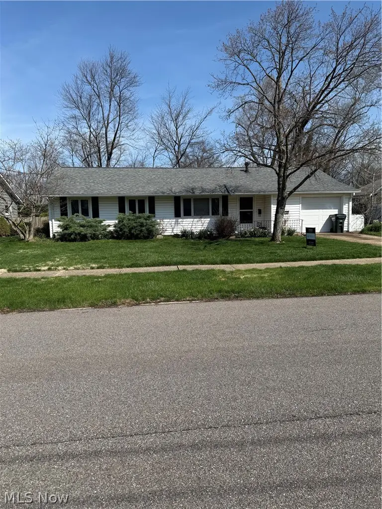 112 Meadow Drive, Berea, OH 44017 - #3