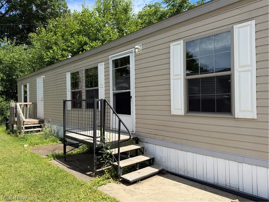2606 Lincoln W Way #31, Massillon, OH 44647 - #2
