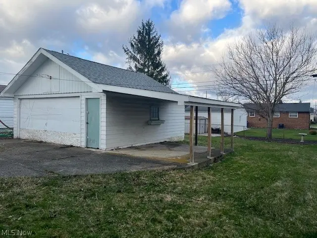 6330 Stonecrest Drive, Brook Park, OH 44142 - #2