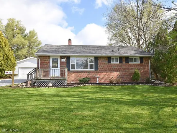 307 Hilltop Drive, Chardon, OH 44024