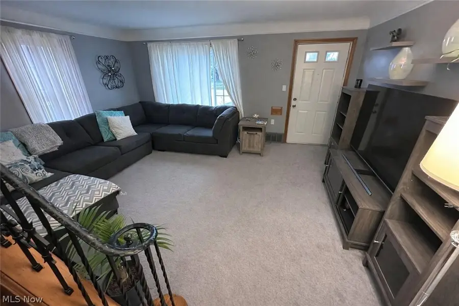 25101 Farringdon Avenue, Euclid, OH 44132 - #2