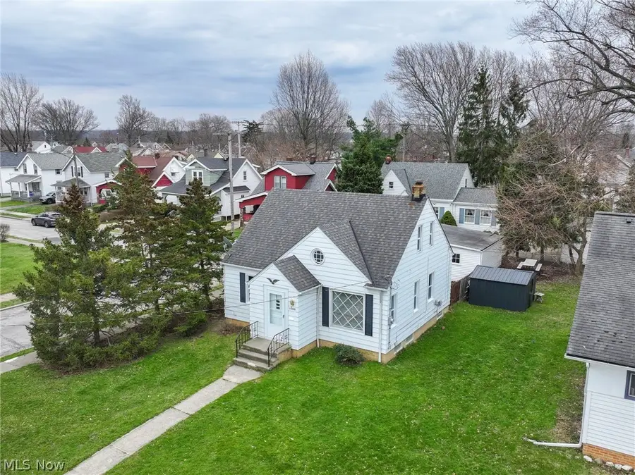 19200 Pasnow Avenue, Euclid, OH 44119 - #2