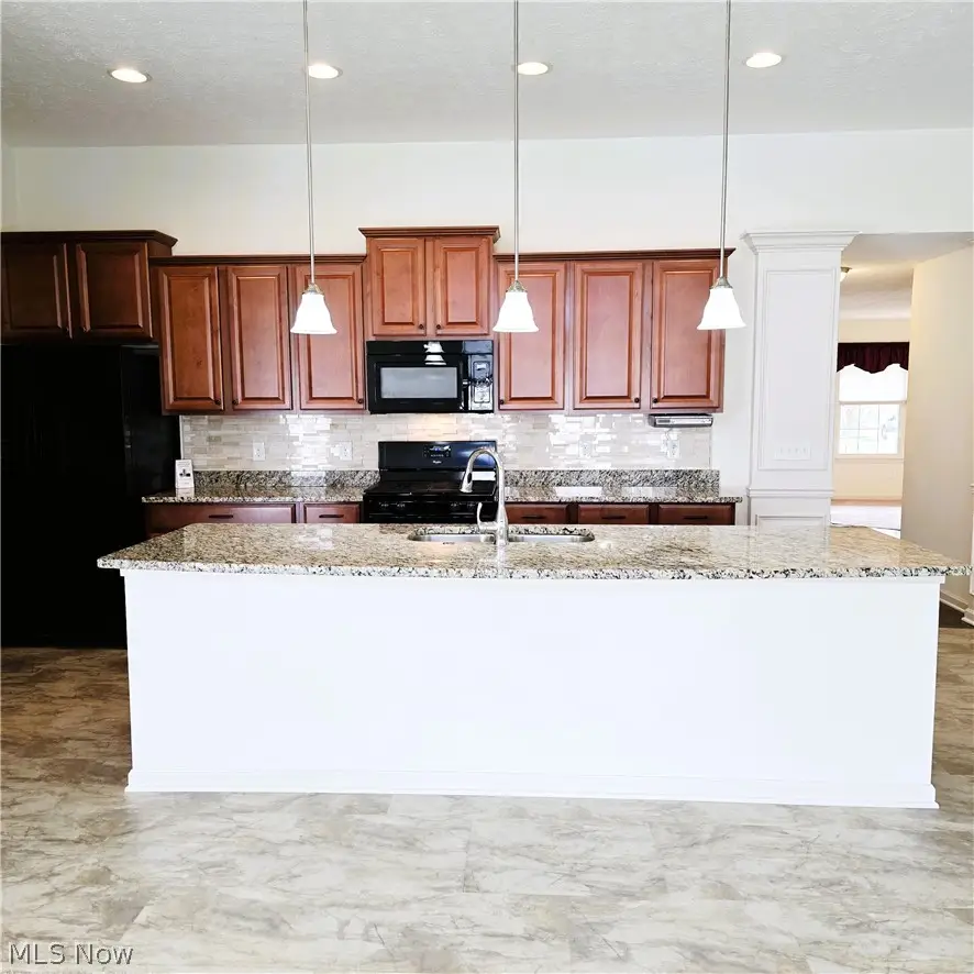 5137 Hartwell Lane, Brunswick Hills, OH 44212 - #3