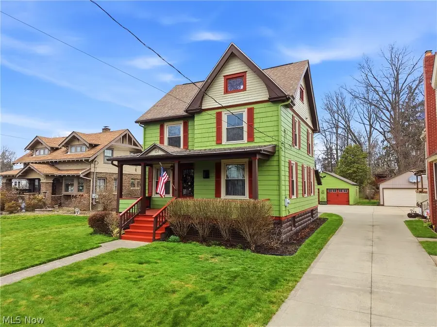 151 E Highland Avenue, Ravenna, OH 44266 - #2