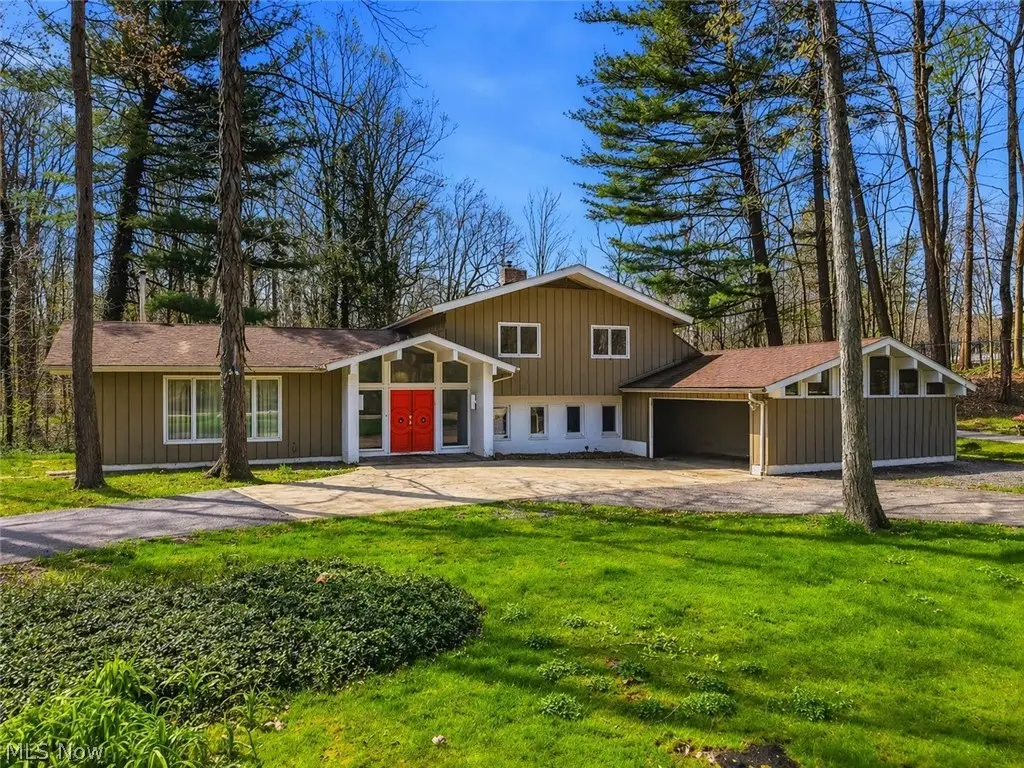 6055 Deepwood Drive, Chagrin Falls, OH 44022 - #1