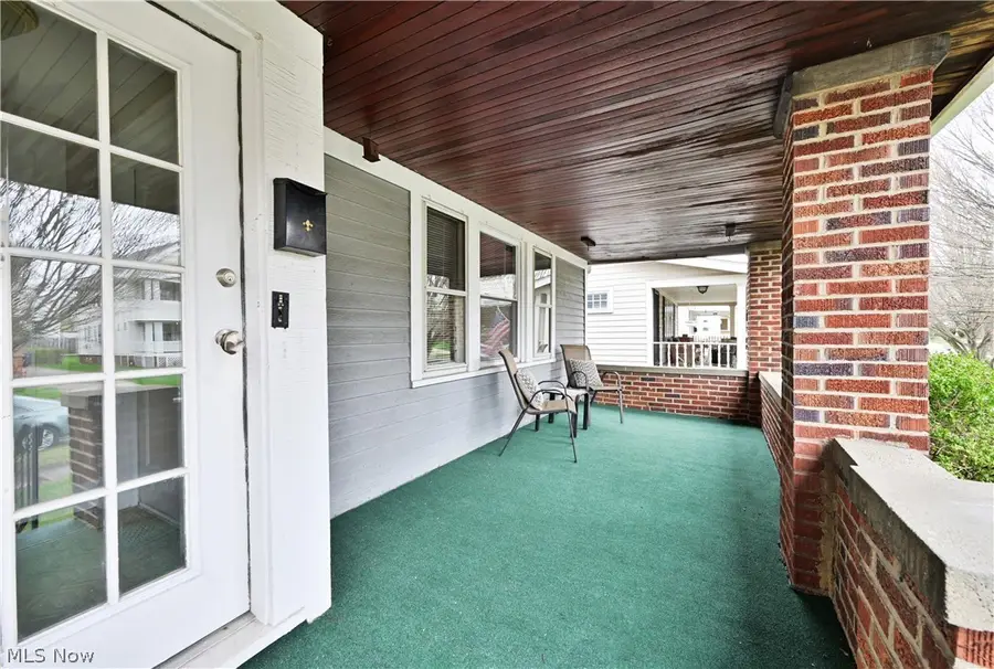 2131 Wascana Avenue, Lakewood, OH 44107 - #2