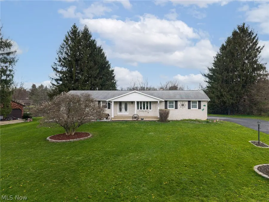 2903 Northview Road, Uniontown, OH 44685 - #2