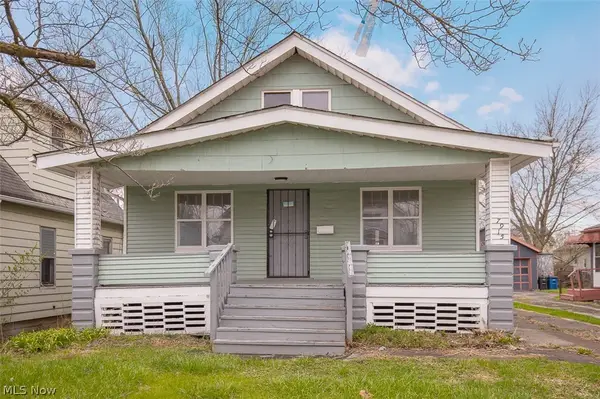 7915 Vineyard Avenue, Cleveland, OH 44105