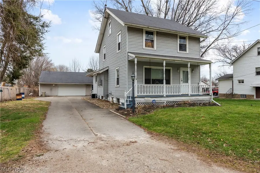 255 E 42nd Street, Lorain, OH 44052 - #3