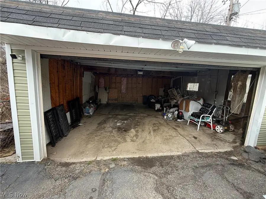 13207 S Parkway, Garfield Heights, OH 44105 - #3