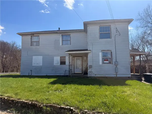 204 Trenton Avenue, Uhrichsville, OH 44683