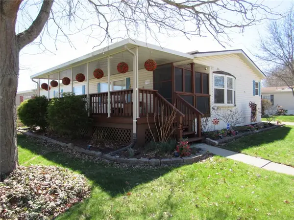 78 Periwinkle Drive, Olmsted Twp, OH 44138