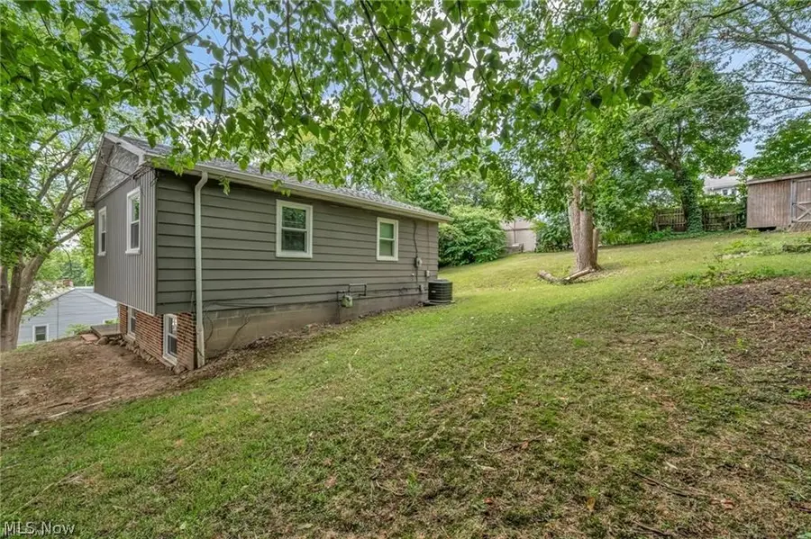 412 Stevenson Avenue, Akron, OH 44312 - #3