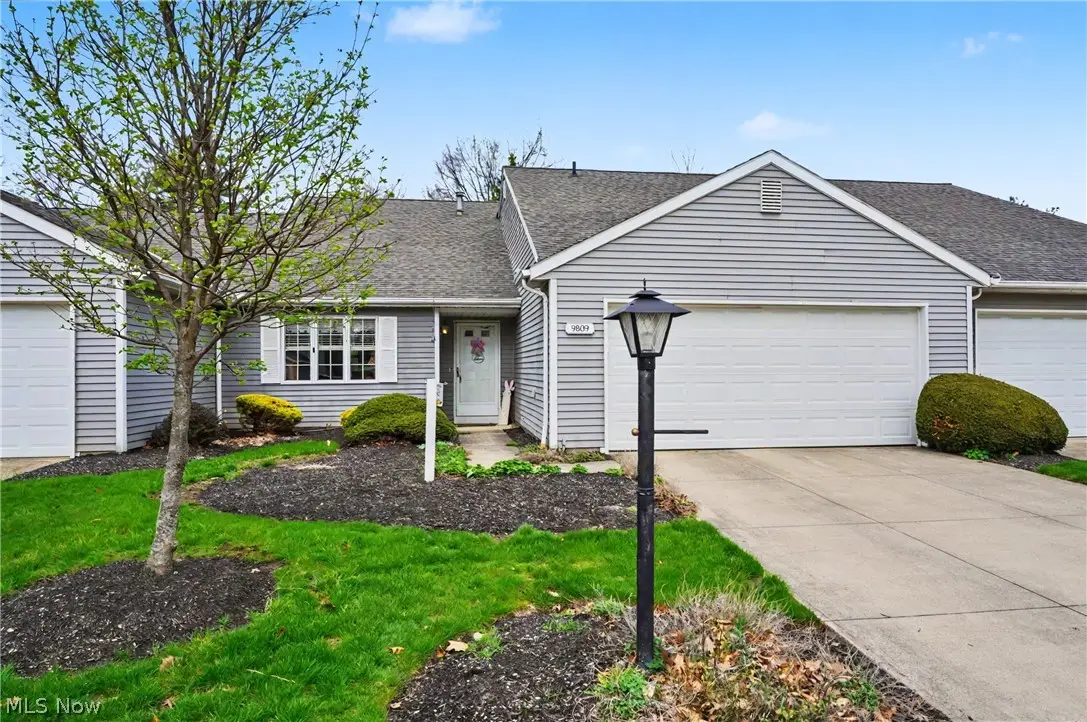 9809 Brookline Oval, Strongsville, OH 44136 - #1