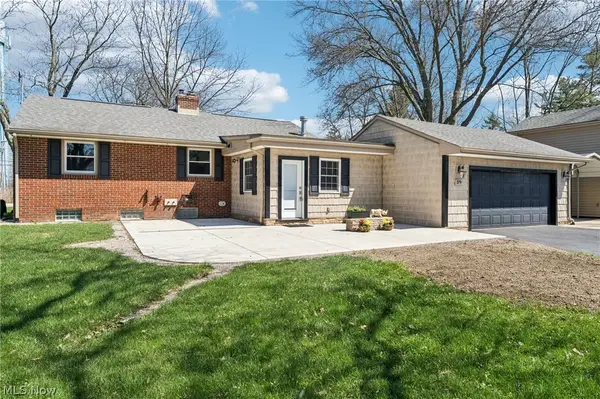 379 N Aurora Road, Aurora, OH 44202