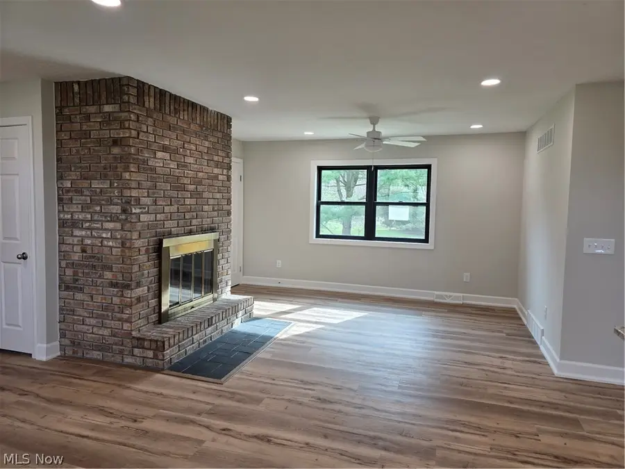 44129 Columbiana Waterford Road, Columbiana, OH 44408 - #2