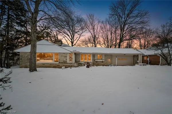 1081 Carver Road, Cleveland Heights, OH 44112