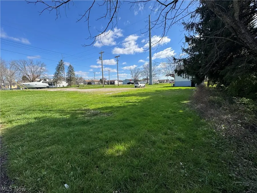 617 Florence Street, Belpre, OH 45714 - #2