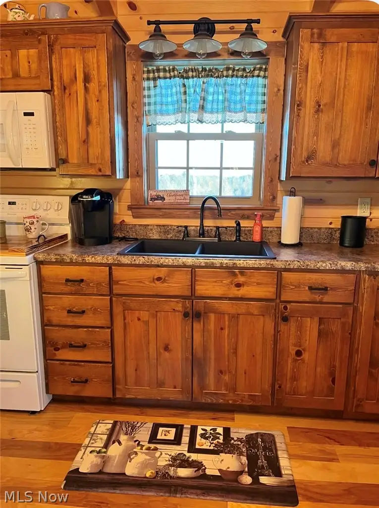 1320 N Reynolds Ne Road, McConnelsville, OH 43756 - #3