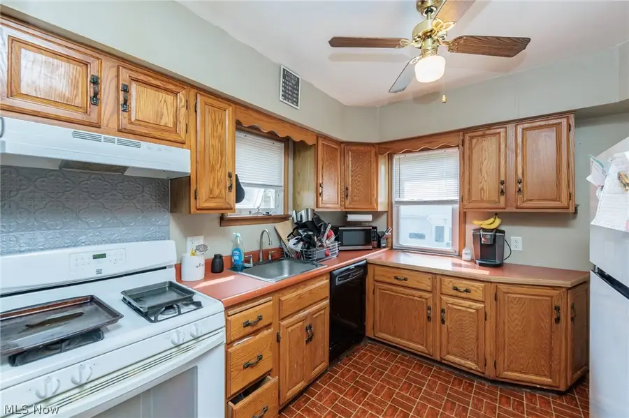 2201 Ralph Avenue, Cleveland, OH 44109 - #2