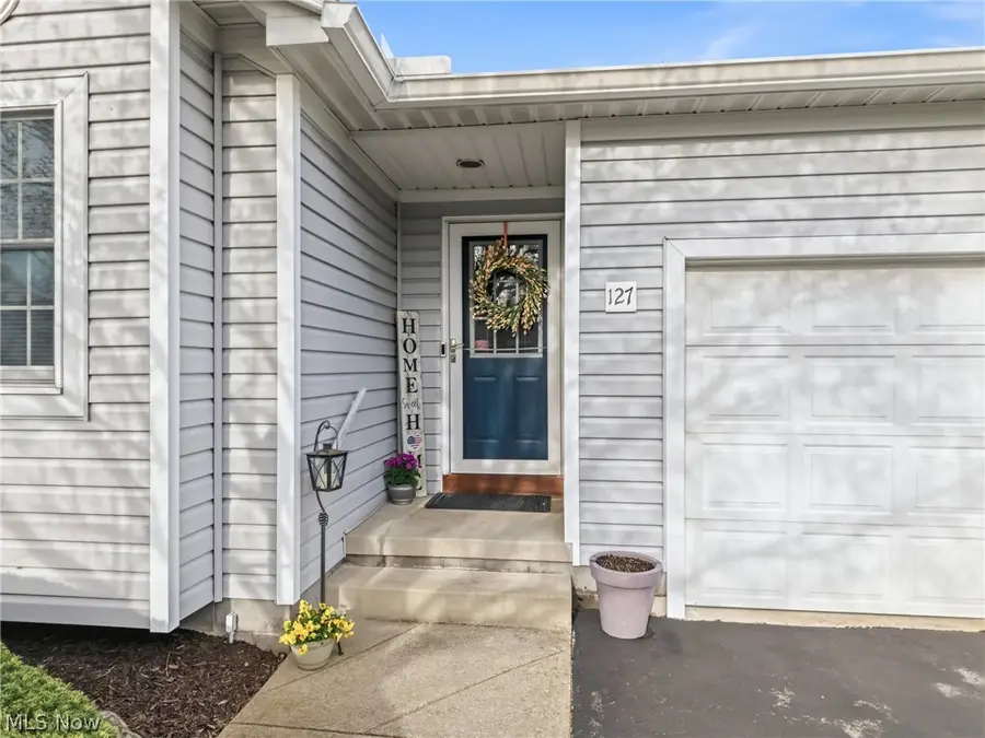 127 Greenfield Nw Oval, Warren, OH 44483 - #2