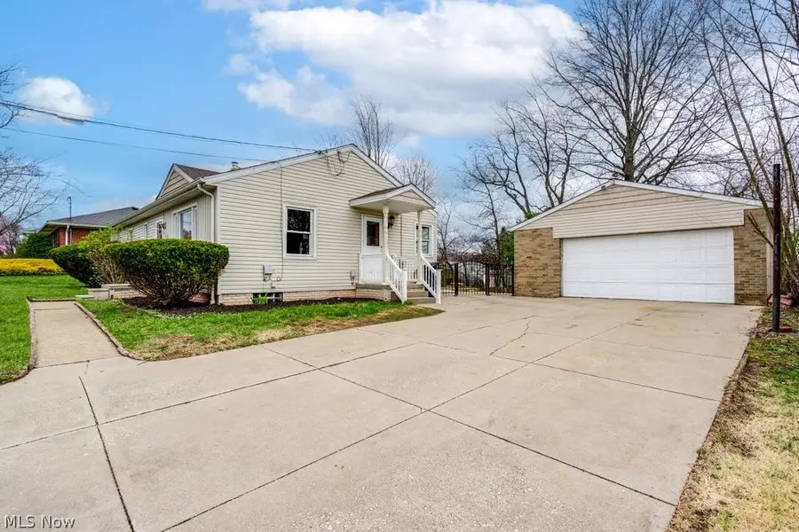 545 Hillman Road, Akron, OH 44312 - #3