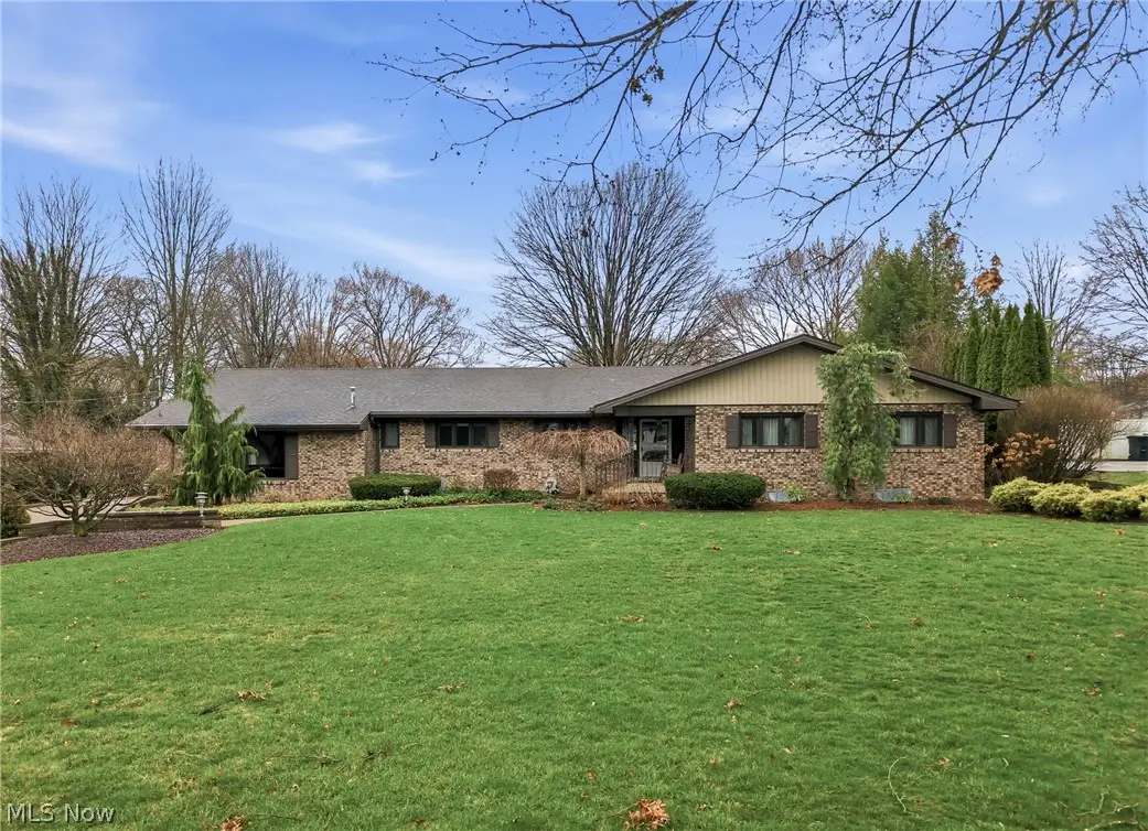 1364 Saint Albans Drive, Youngstown, OH 44511 - #1