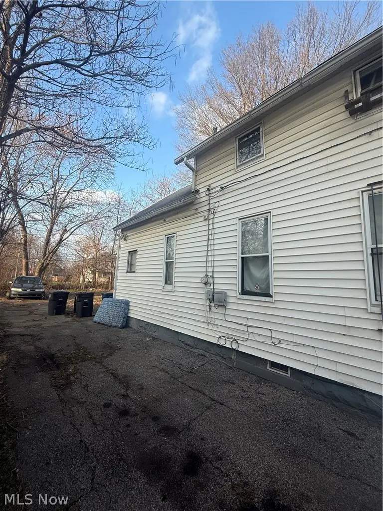 9515 Easton Avenue, Cleveland, OH 44104 - #3